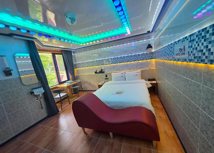 Hotel Eat Dot Com Alpeuseu Oncheon